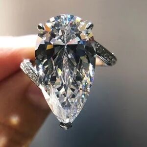 Private Label Pear-Cut Moissanite Ring - Silver 5 Cts
